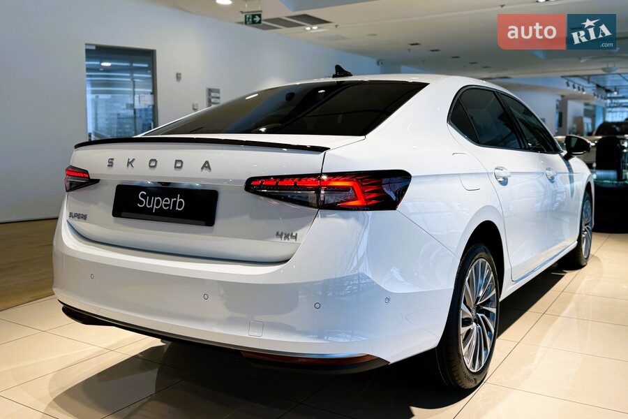 Skoda Superb - фото 8