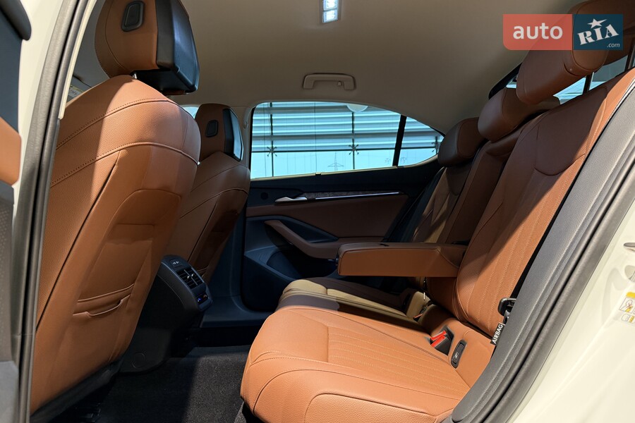 Skoda Superb - фото 26