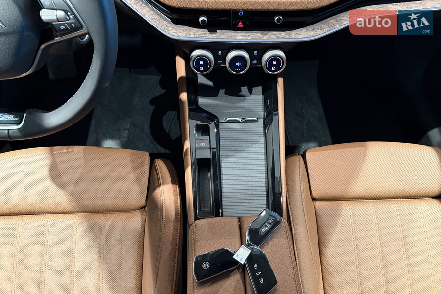 Skoda Superb - фото 25