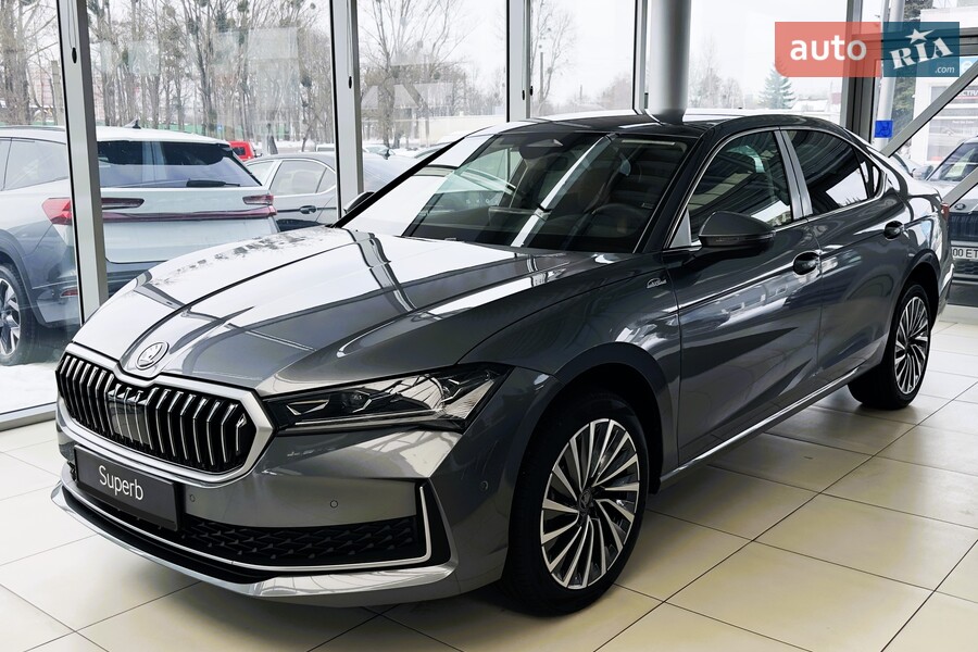 Skoda Superb - фото 1