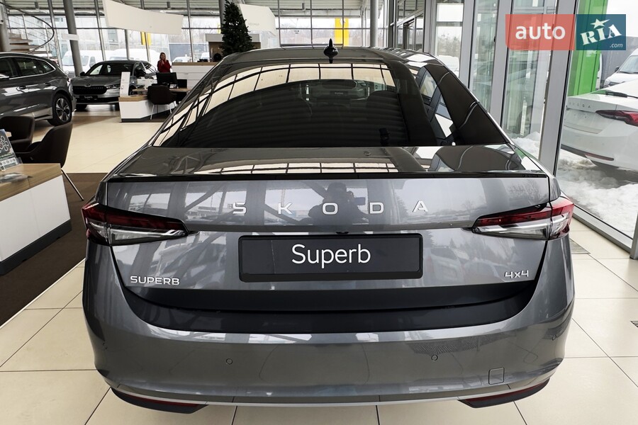 Skoda Superb - фото 4