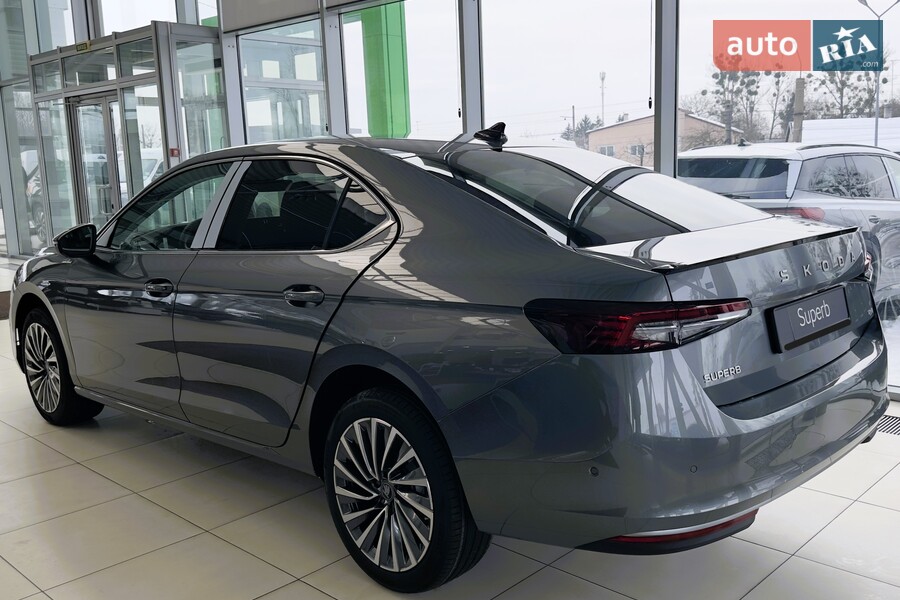 Skoda Superb - фото 5