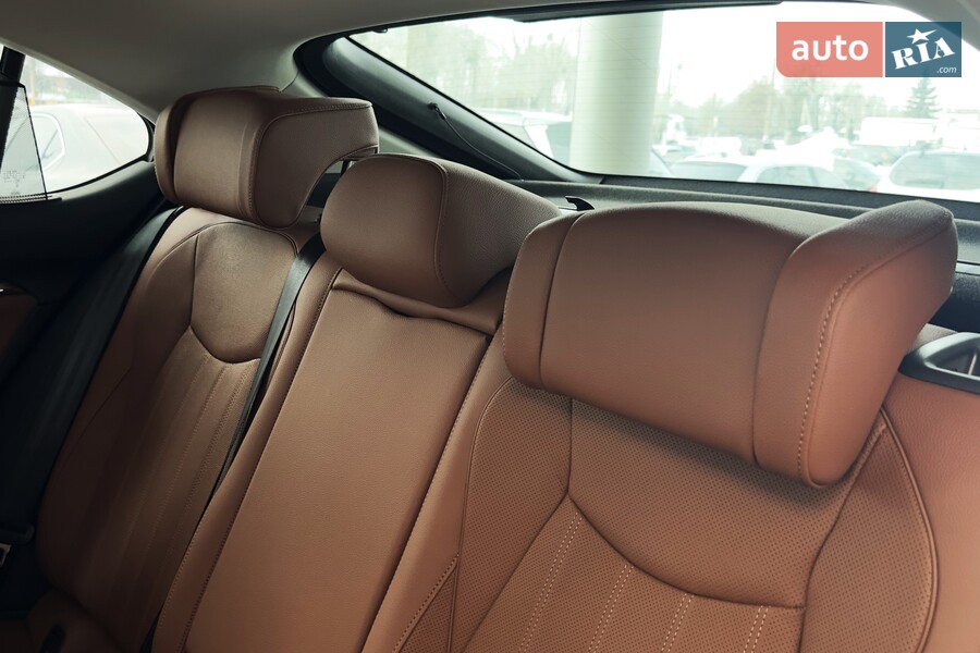 Skoda Superb - фото 24