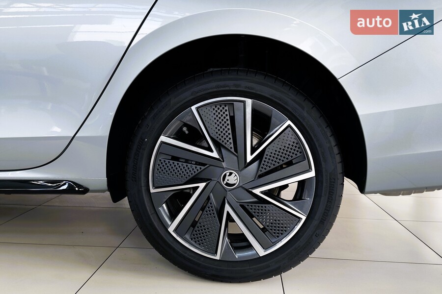 Skoda Superb - фото 6