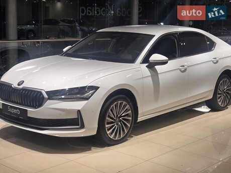 Skoda Superb 2025