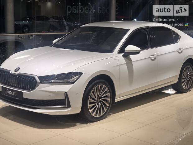 Лифтбэк Skoda Superb 2025 в Киев Лифтбэк Skoda Superb 2025 в Киев