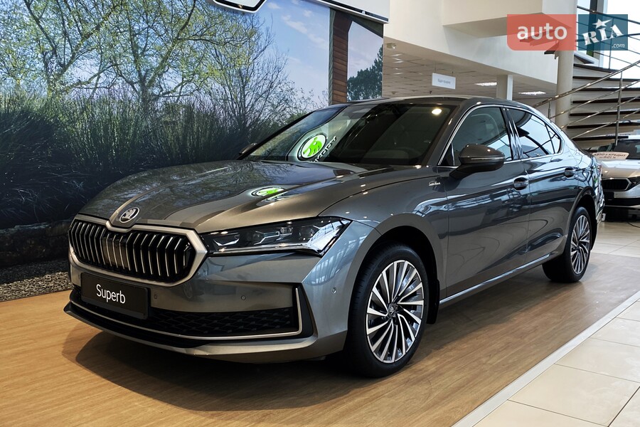 Skoda Superb - фото 2