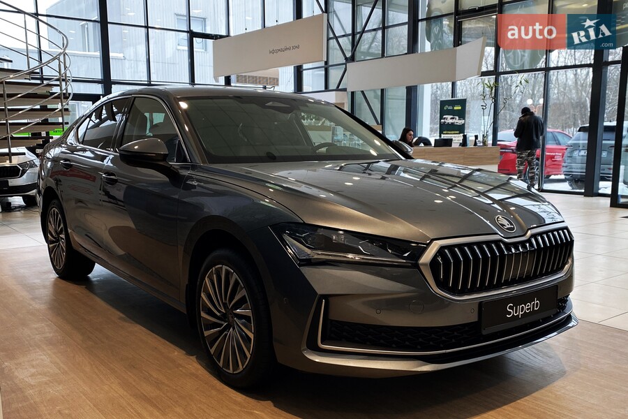 Skoda Superb - фото 3