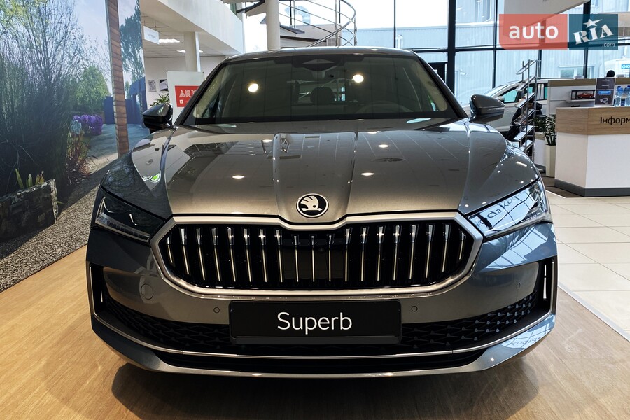 Skoda Superb - фото 1