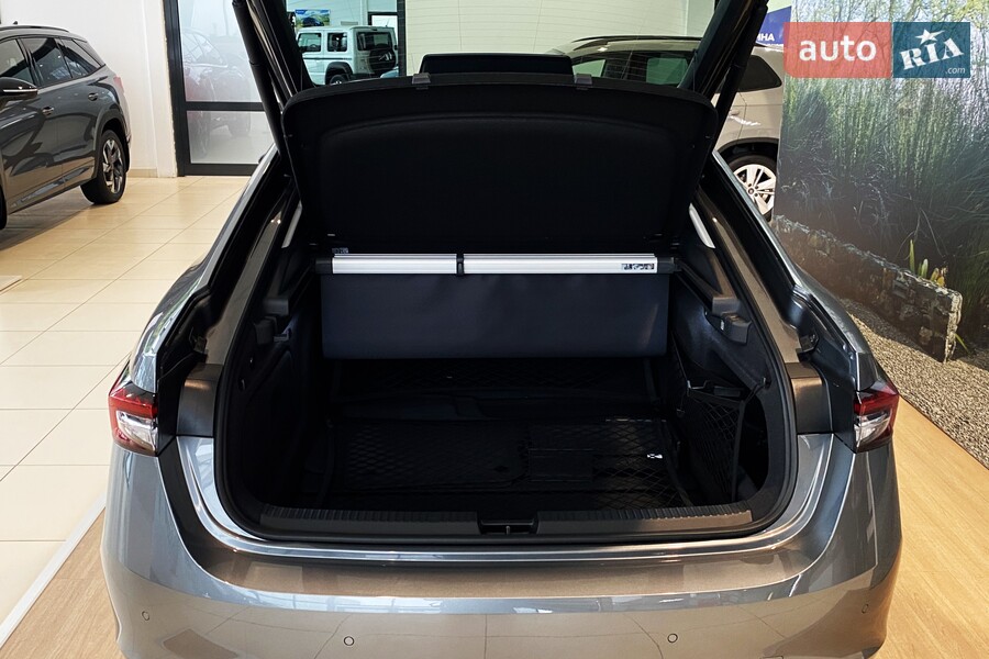 Skoda Superb - фото 13