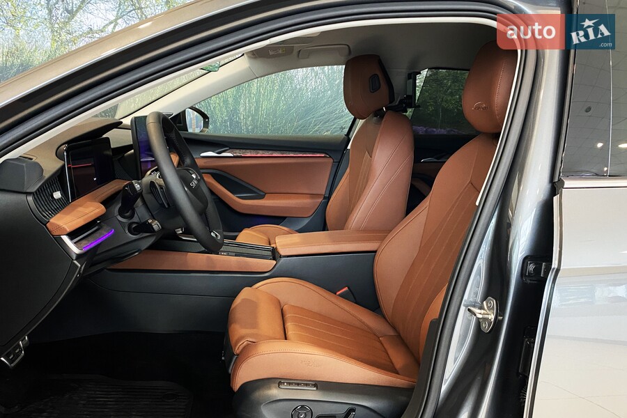 Skoda Superb - фото 17