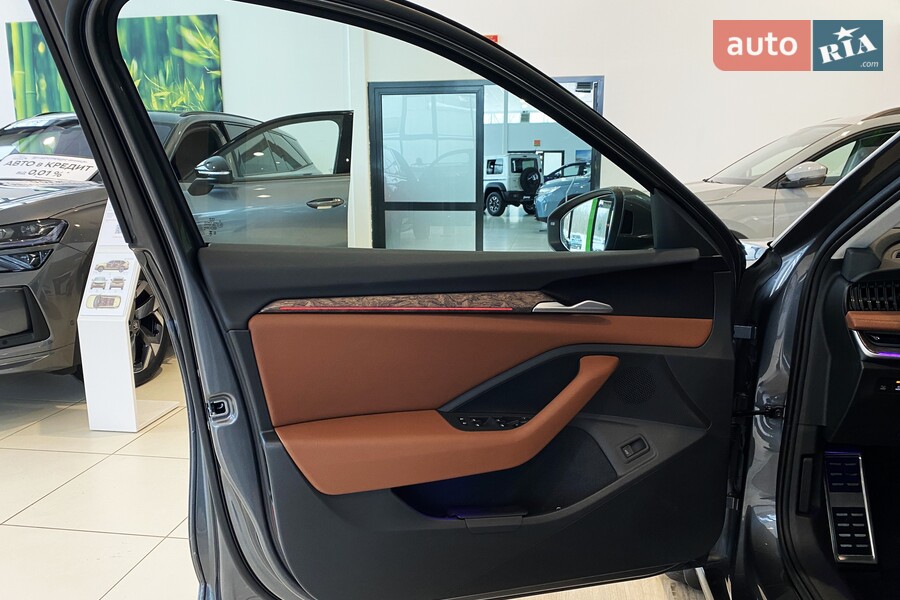 Skoda Superb - фото 16