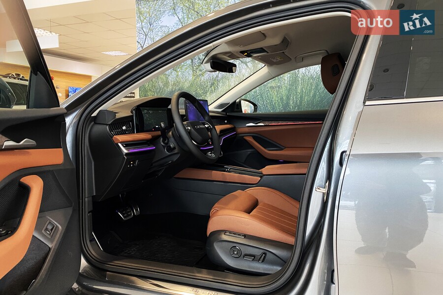 Skoda Superb - фото 18