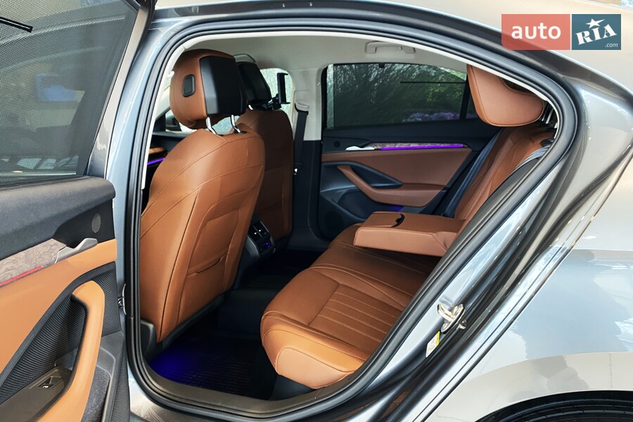 Skoda Superb - фото 29