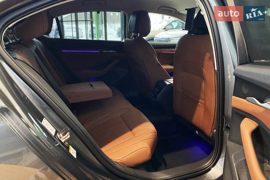 Skoda Superb - фото 27