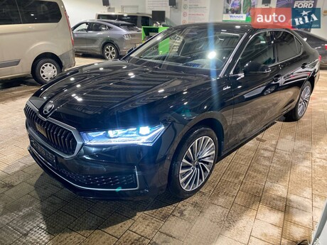 Skoda Superb 2025