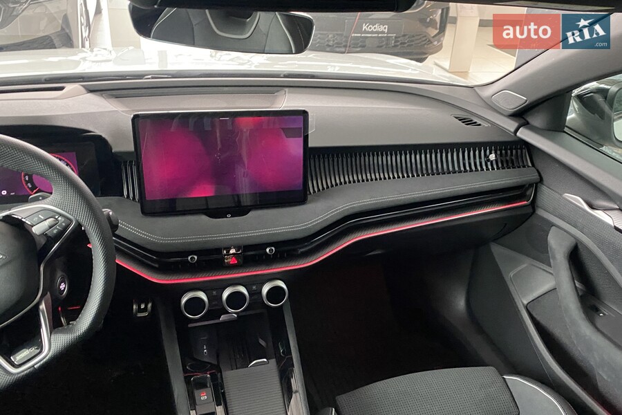 Skoda Superb - фото 10