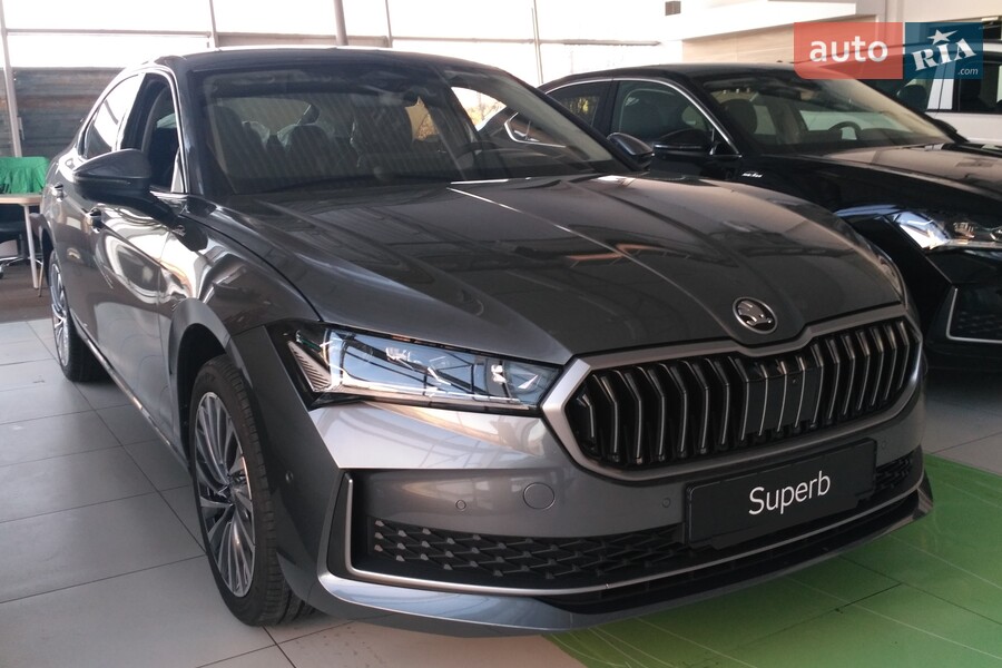 Skoda Superb - фото 1