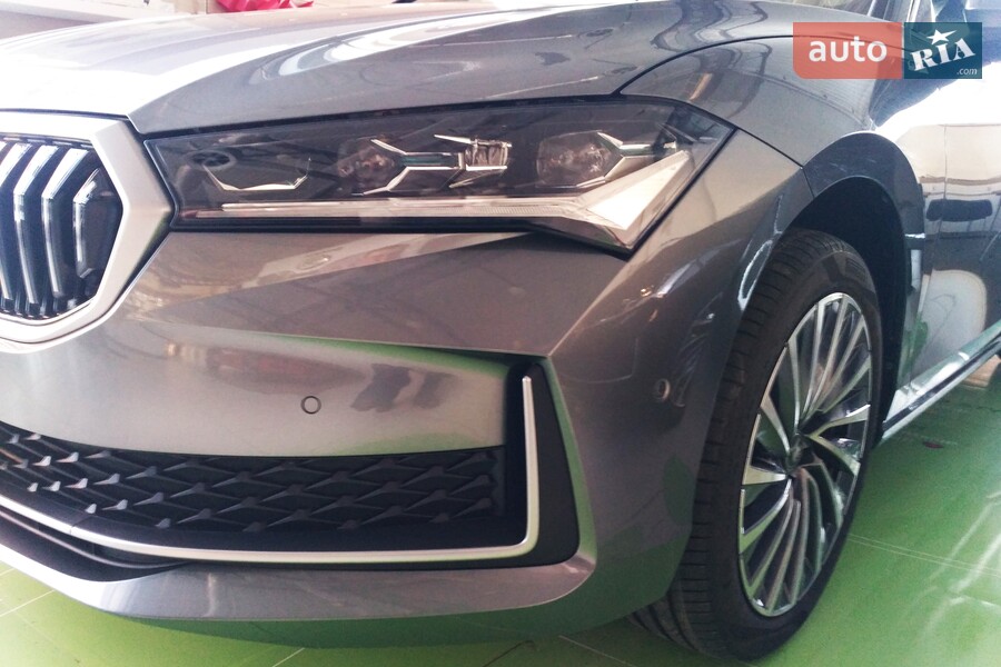 Skoda Superb - фото 4