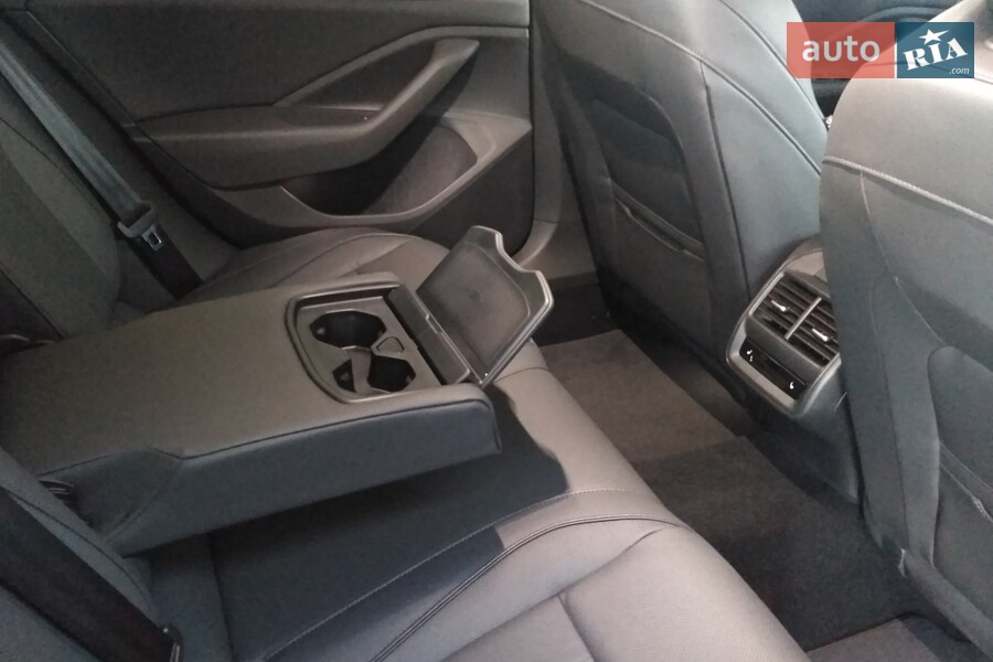 Skoda Superb - фото 10