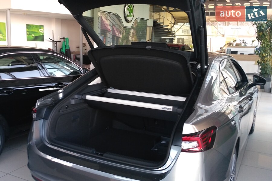 Skoda Superb - фото 8