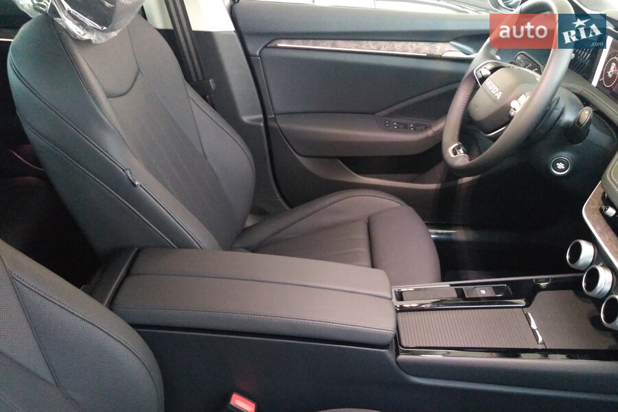 Skoda Superb - фото 18