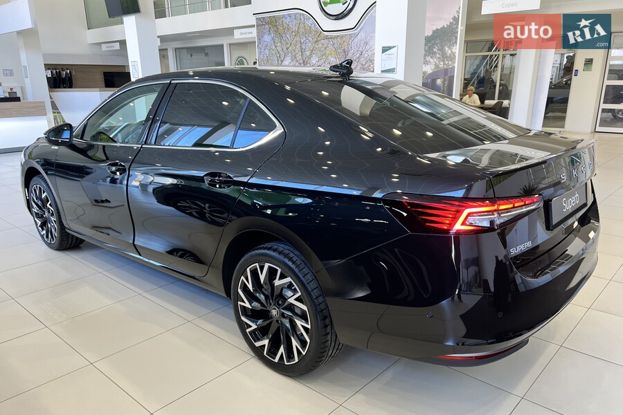 Skoda Superb - фото 3