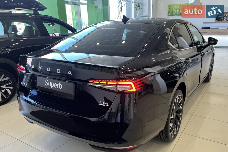 Skoda Superb - фото 4