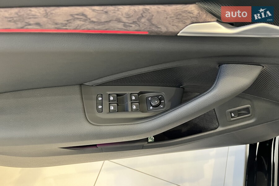 Skoda Superb - фото 12