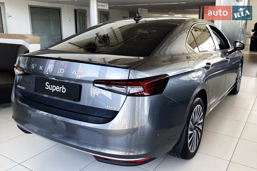 Skoda Superb - фото 6