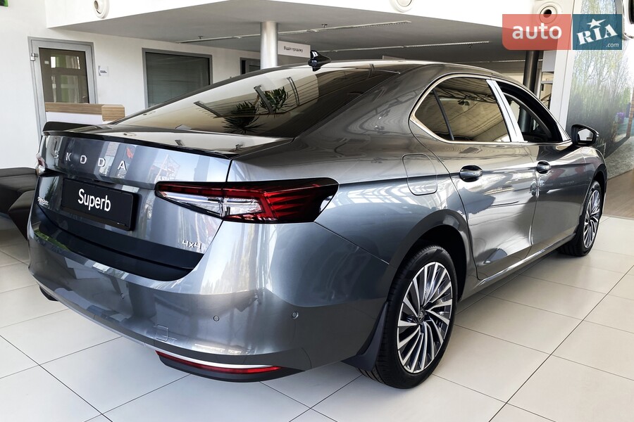 Skoda Superb - фото 5
