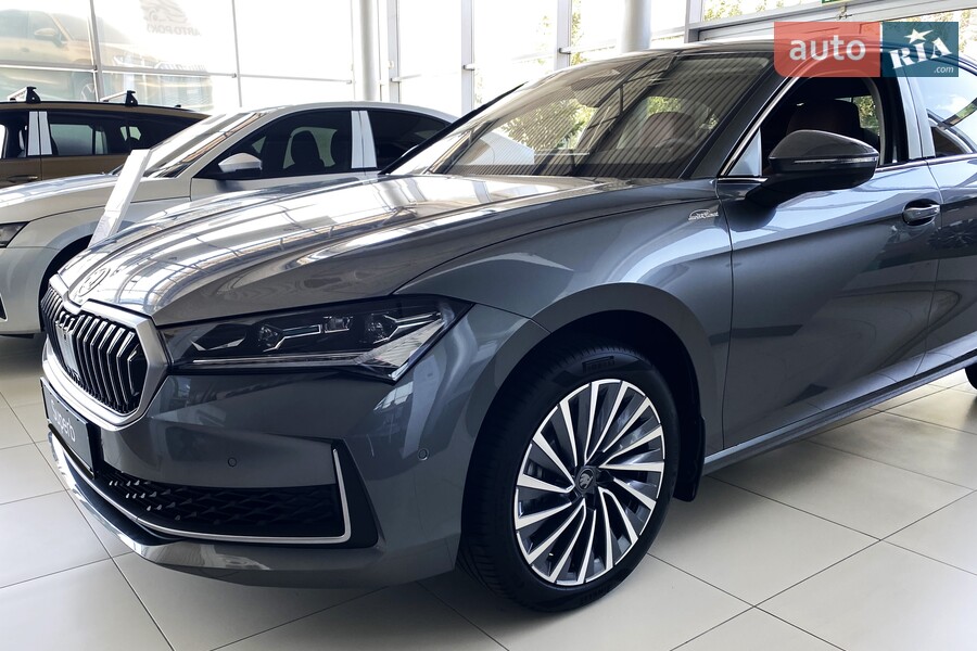 Skoda Superb - фото 9