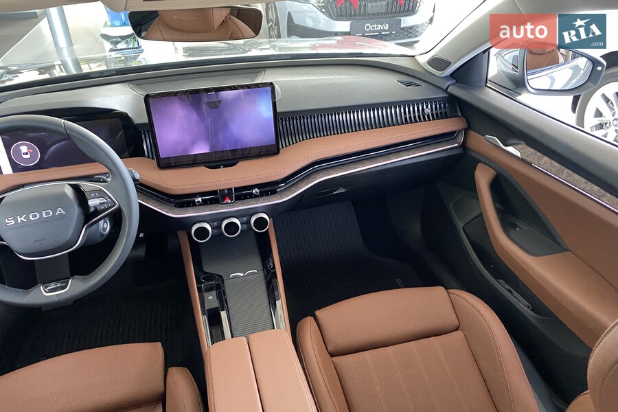 Skoda Superb - фото 12