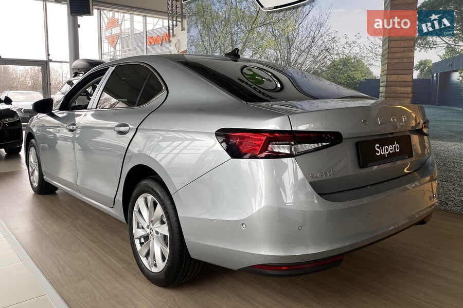 Skoda Superb - фото 5