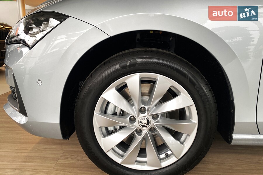 Skoda Superb - фото 11