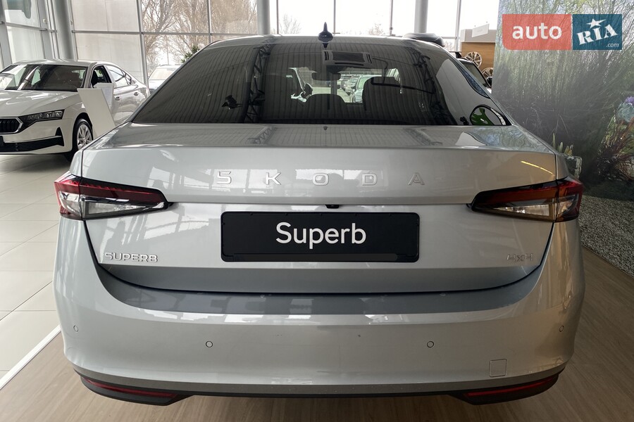 Skoda Superb - фото 4