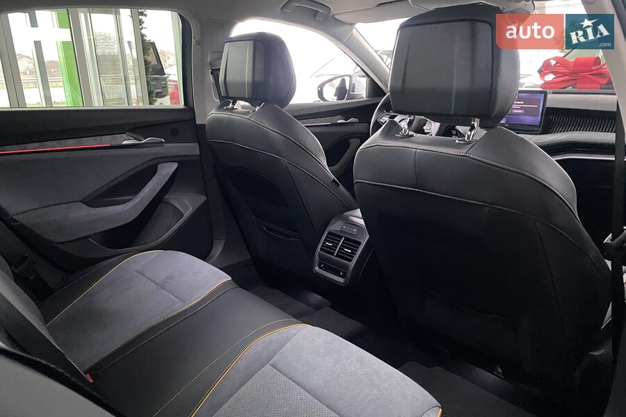 Skoda Superb - фото 14