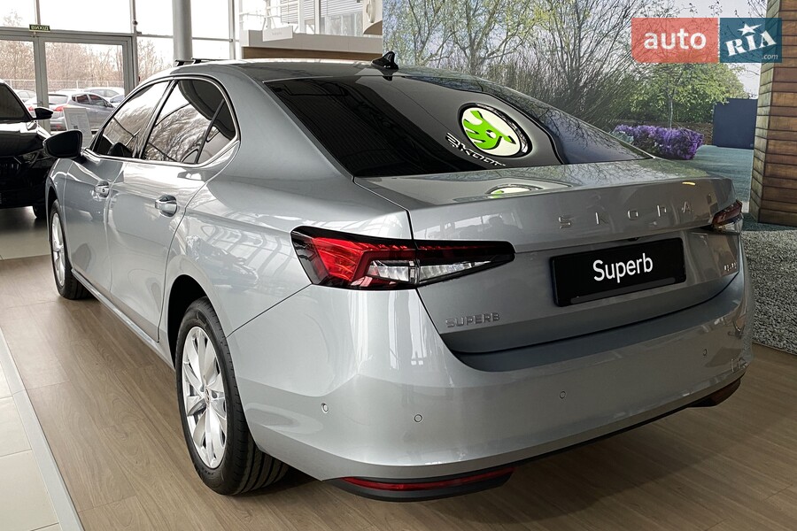 Skoda Superb - фото 6