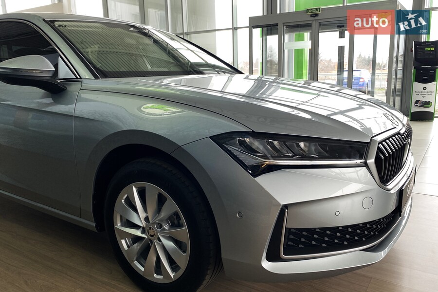 Skoda Superb - фото 8