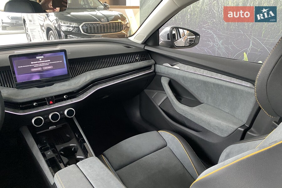 Skoda Superb - фото 24