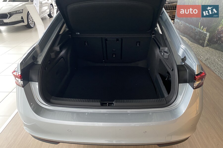 Skoda Superb - фото 13