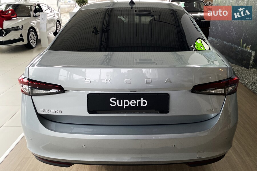 Skoda Superb - фото 7