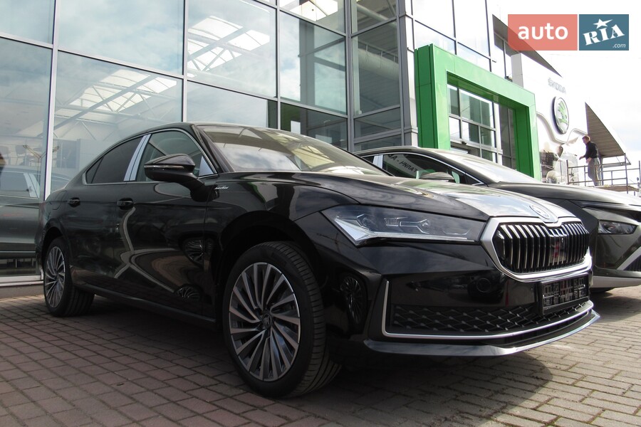 Skoda Superb - фото 3