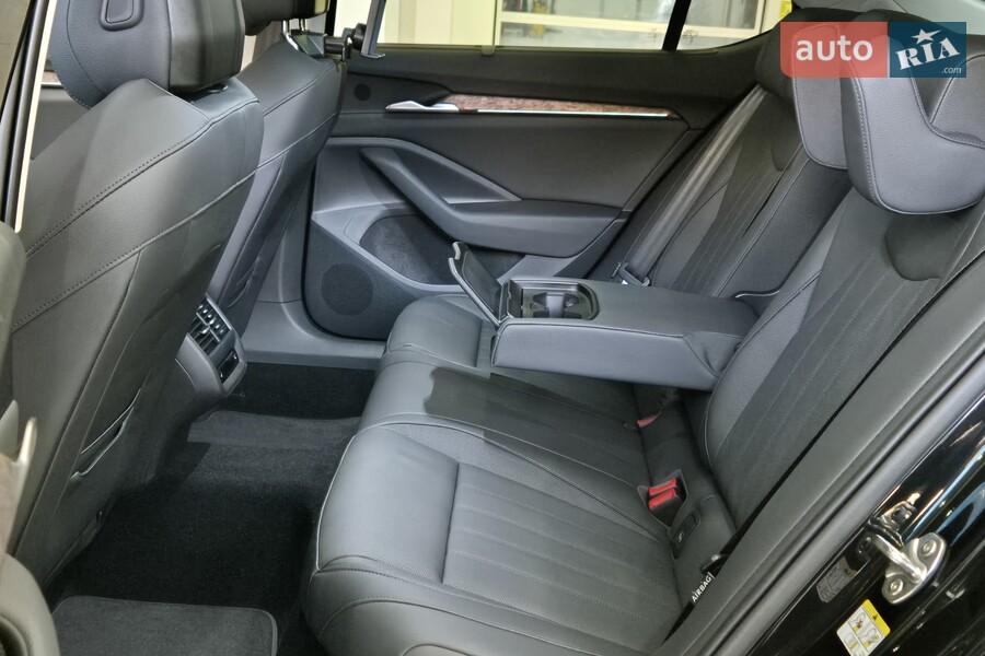 Skoda Superb - фото 27