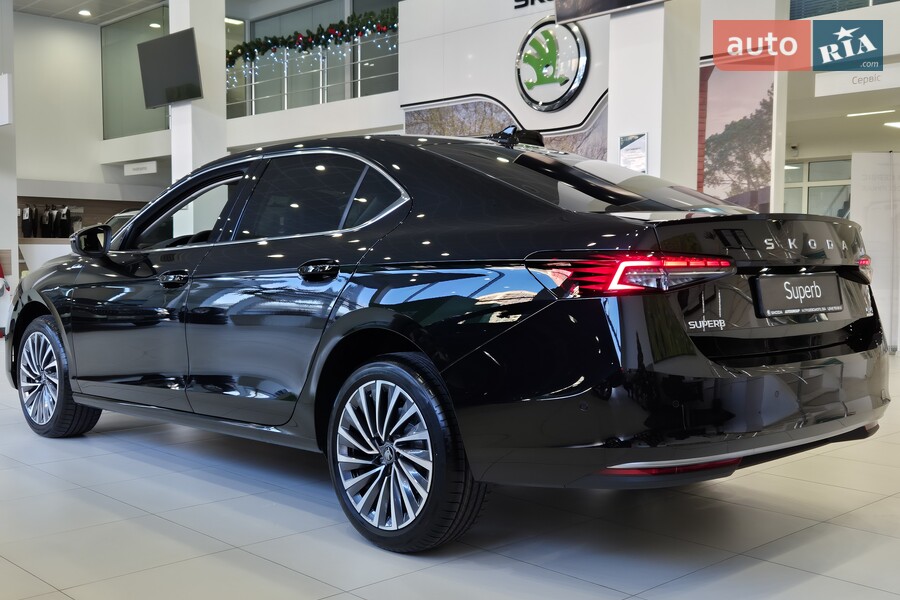 Skoda Superb - фото 7