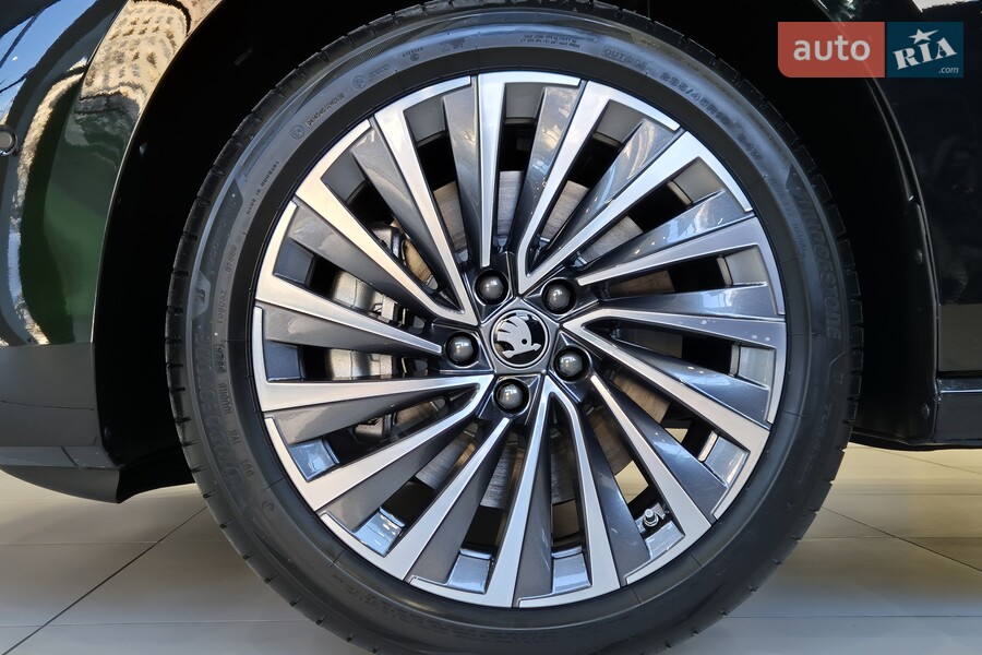 Skoda Superb - фото 31