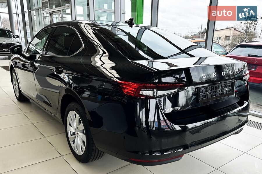 Skoda Superb - фото 7