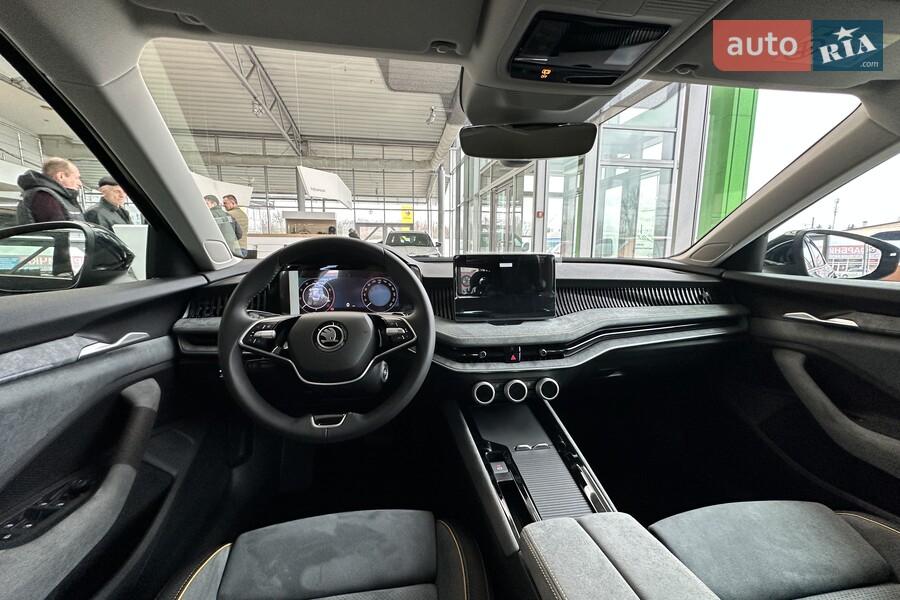 Skoda Superb - фото 17