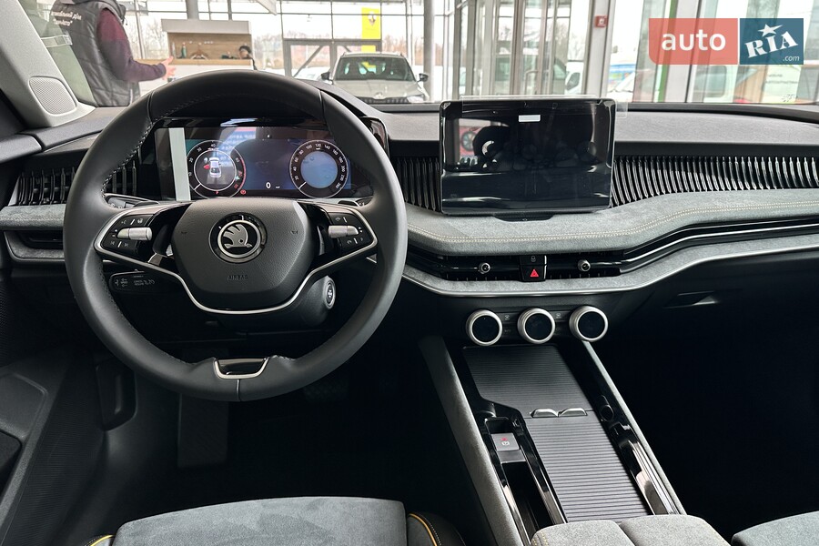 Skoda Superb - фото 15