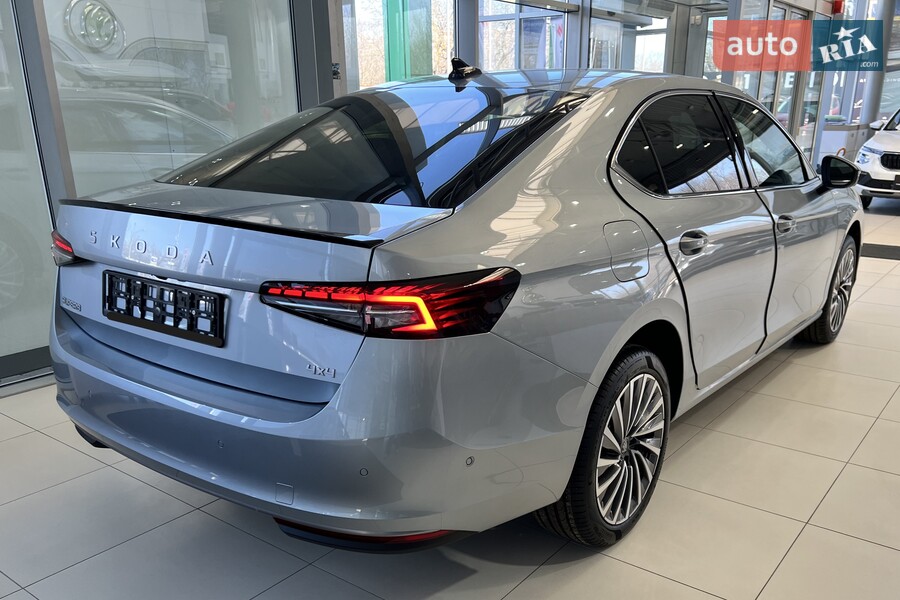 Skoda Superb - фото 6